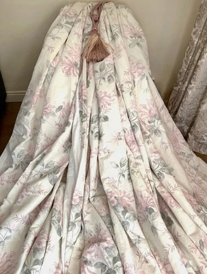 FABULOUS ORIGINAL LAURA ASHLEY HONEYSUCKLE TRAIL CURTAINS 89 x 89.5 IN - Image 1 of 4