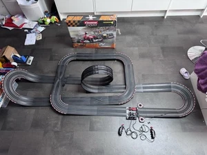 Carrera Go Hot Lap Alonso vs Vettel 2011 F1 - Loop Boxed Rare 9m Track Turbo - Picture 1 of 5