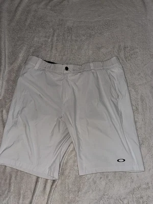 Pantalones cortos de golf Oakley para hombre talla 40 gris claro *ENVÍO GRATUITO* Foto 1 de 4