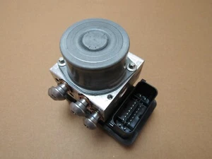 BMW F900R 2020 13,186 miles ABS pump control unit module (10752) - Picture 1 of 8