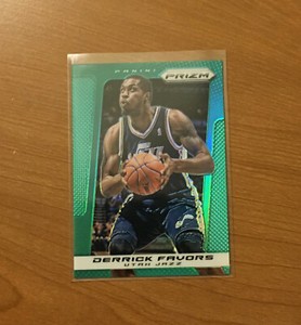DERRICK FAVORS 2013-14 Prizm Green #79