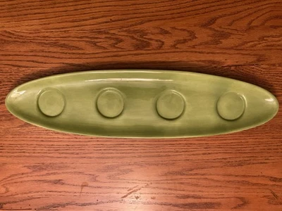 Plato de canoa Pottery Barn colorido verde para servir largo Foto 1 de 3