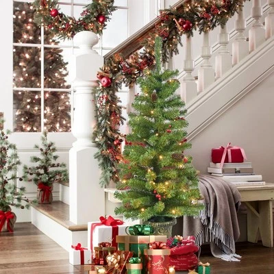 4英尺预照明人造盆栽圣诞树小号假云杉树和50 LED大腿 — 第 1/4 张图片