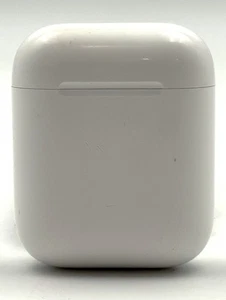 Apple AirPods 2. Gen mit Ladecase - Weiß - (DEFEKTE OHRHÖRER) - Bild 1 von 7