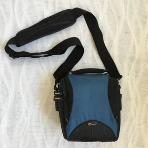 NEAR MINT Lowepro Padded Camera Shoulder Crossbody Bag DSLR Rain Cover - Picture 1 of 10