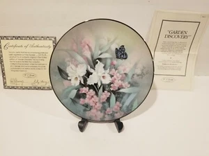 Collector Plate - 3445C Sapphire Wings by Tan Chun Chiu (Bradex 84-K41-109.1)  - Picture 1 of 3