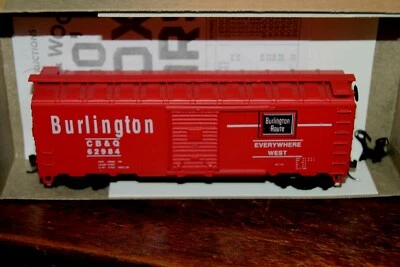 Branchline Trains BURLINGTON CBQ 40' Chinese Red B/W/R Monogram Boxcar#62984 HO - Image 1 of 2