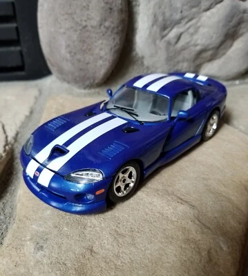 Burago DODGE VIPER GTS COUPE 1/24 比例模型汽车压铸金属跑车二手状况完好 — 第 1/4 张图片