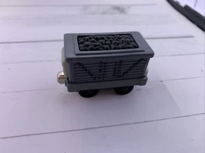 2002 LEARNING CURVE TROUBLESOME TRUCK FLIP COAL CAR TRAIN THOMAS & FRIENDS - Picture 1 of 6