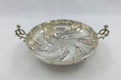 Antiguo plato victoriano de plata de ley Birmingham 1890 en relieve, 193 gramos Foto 1 de 4