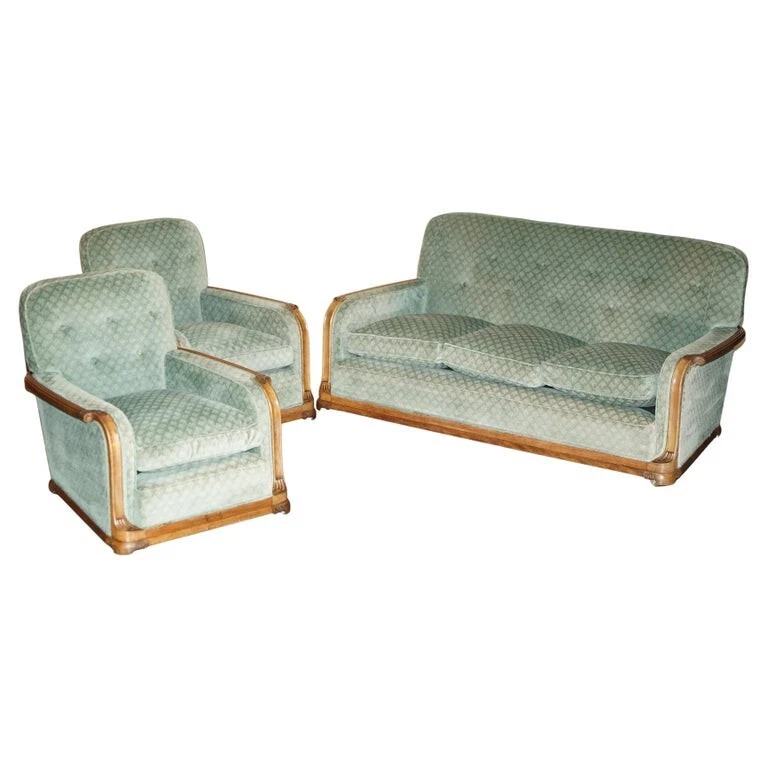 SUITE DE SOFÁ Y SILLÓN ANTIGUOS ART DECO DE NOGAL TALLADO A MANO ORNAMENTADOS ALREDEDOR DE 1920 Foto 1 de 4