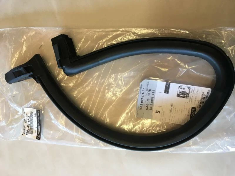 Nuevo sello de ventana lateral (pasajero) OEM Mazda Miata para techo rígido NA01-R1-881B Foto 1 de 1
