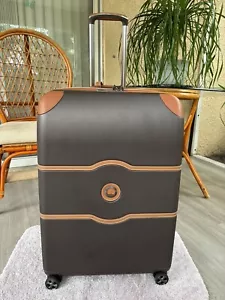 Delsey Paris Delsey Chatelet Air 2.0 28" Check-In Spinner - Picture 1 of 6