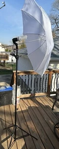 Photography Studio Lighting Kit W/2 Umbrellas, 2 CFL Bulbs & Clamps, 2 6’ Stands - Picture 1 of 6