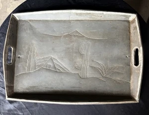 Antigua bandeja para servir de madera de metal plateado placa de arte de México hecha a mano en relieve RARA - Imagen 1 de 5