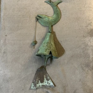 Campanella a vento balena bronzo fuso firmata Paolo Soleri Cosanti Arcosanti MCM 27” - Foto 1 di 11