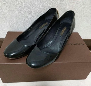 Zapatos de tacón Louis Vuitton negros con candado talla 35 EE. UU. About4 para mujer - Imagen 1 de 24