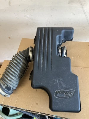 2007-2012 GMC Canyon Chevrolet Colorado Vortec 2900 2.9 Air Box Resonator OEM - Image 1 of 4