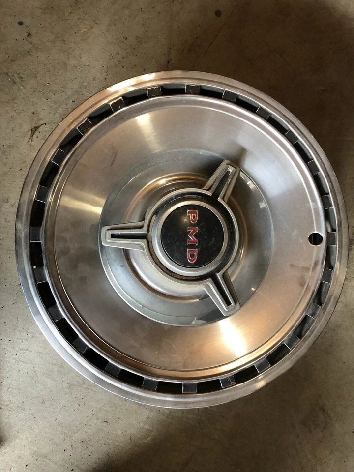 Pontiac PMD Bonneville Catalina Grand Prix 1967 tapacubos de 14 pulgadas original de colección Foto 1 de 1