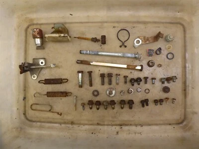 1988 年雅马哈 SH50M Riva Razz Y440-2) misc 自行车螺栓零件支架 — 第 1/4 张图片