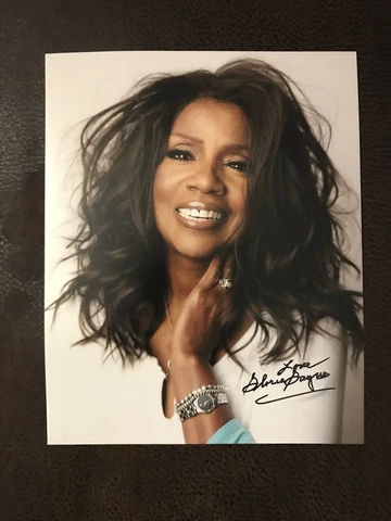 Gloria Gaynor Signed 8 X 10 Photo Autographed “I Will Survive” Disco Queen Cover