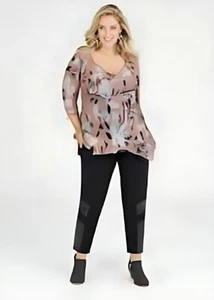 Alfani Tunika-Top mit Blumenmuster und 3/4-Ärmeln & ausgestelltem Saum rosa/weiß/schwarz 2X - Bild 1 von 11
