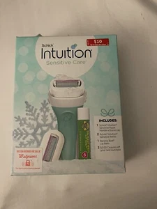 Schick Intuition Geschenkset Rasierer Reisekappe 2 Nachfüllpack Banane Boot Lippenbalsam NEU - Bild 1 von 3