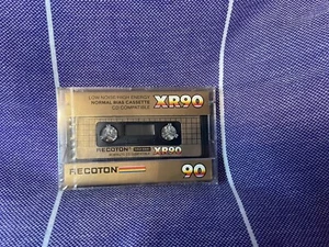Blank Recoton XR 90 Gold Series Low Noise Cassette Tape ~ SEALED - Picture 1 of 3
