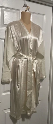 Bata corta de seda marfil de lujo La Perla manga larga L Foto 1 de 3