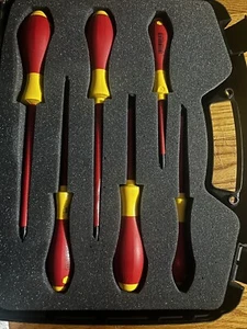 NUEVO JUEGO DE HERRAMIENTAS Y ENCHUFES AISLADOS WIHA 1000v clasificación 24 PIEZAS UNIDAD 3/8" -MÉTRICA - Imagen 1 de 13