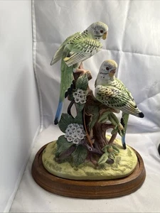 Figura de porcelana Royal Crown Par de periquitos Grupo Pájaro Por J Byron 10" Alto - Imagen 1 de 24