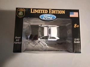 Gearbox 2004 Ford Crown Victoria Interceptor Bellingham , Mass. Police Car 27235 - Picture 1 of 5
