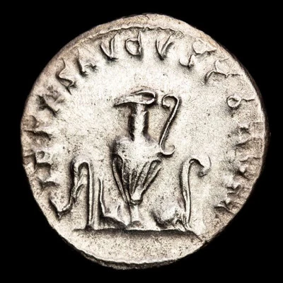 *Lucernae* Nice Herennius Etruscus Antoninianus PIETAS AVGVSTORVM Rome 250 AD. - Image 1 of 3