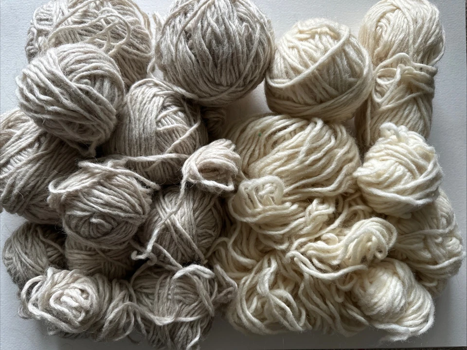 Reynolds Bulky Lopi 600 g + Gris suave 300 g + Tonos blanquecinos 100 % lana virgen Foto 1 de 4