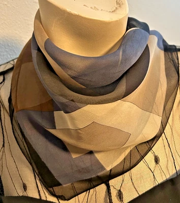 Bufanda de seda geométrica vintage cuadrada pequeña negra, topo, azul, blanca de 20 x 20 pulgadas Foto 1 de 4