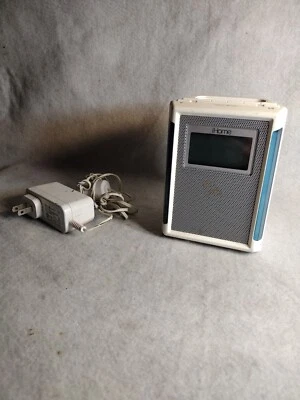 Radio reloj despertador iHome iP40 FM para iPhone o iPod  Foto 1 de 4