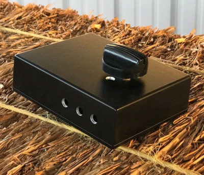 Stami's Customs - Raven 8 Ohm 65 Watt Speaker Attenuator for Tube Amps - Image 1 of 3