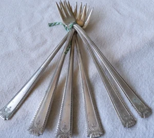 6 National Silver Co. Viceroy 6" Cocktail / Seafood Fork No Mono Silverplate - Picture 1 of 3
