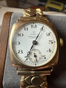OMEGA 9ct Gold Cushion-style Vintage 1930 Wristwatch - Picture 1 of 9