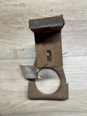 1968 charger 68-70 B-Body NOS Mopar 383 2883873 2.5" exhaust pipe hanger  68-70 - Image 1 of 4