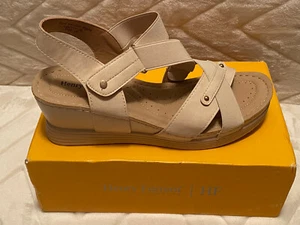 New Henry Ferrera Women's Casual comfort Wedge Espadrille Sandals Beige Size 10 - Picture 1 of 3