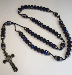 Schwärzlich-lila Rosenkranz - Bild 1 von 8