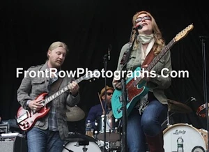 Tedeschi and Trucks - 8x10 Photo - Picture 1 of 1