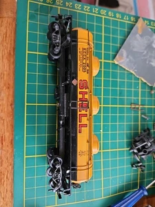 Athearn HO Scale Triple Dome Tank Car Shell Paint Used - Picture 1 of 5