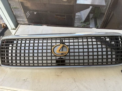 Lexus Ls400 1991 parrilla emblema dorado con componentes meteorológicos Foto 1 de 2