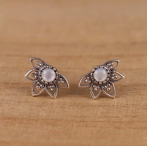 925 Sterling Silver Lotus Flower Mother of Pearl Boho Stud Earrings Gift Boxed - Picture 1 of 8
