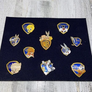 Warner Bros Looney Tunes character (10) pins. Bugs Bunny, Tweety, Daffy & more! - Picture 1 of 9