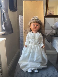 BAMBOLA VINTAGE FRANK POPPER 21C CHE INDOSSA ABITO DA SPOSA CIGOLANTE 20" & SCATOLA ORIGINALE - Foto 1 di 12