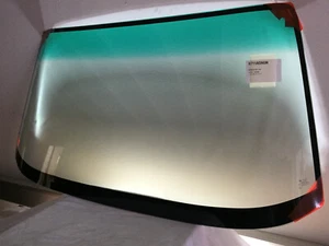 Porsche 924 + 944 Bj 1976-87 Frontscheibe Para-brise Winshield in grün/Grün - Bild 1 von 2
