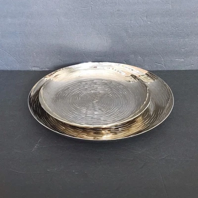 Juego de 2 bandejas de metal tono plata par raro difícil de encontrar 13" 10" Foto 1 de 4